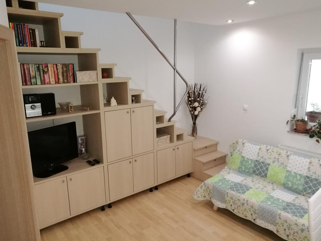 Holiday Home Neokrnjena Narava Sevnica Luaran gambar