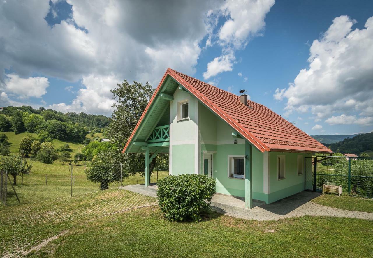 Holiday Home Neokrnjena Narava Sevnica Luaran gambar